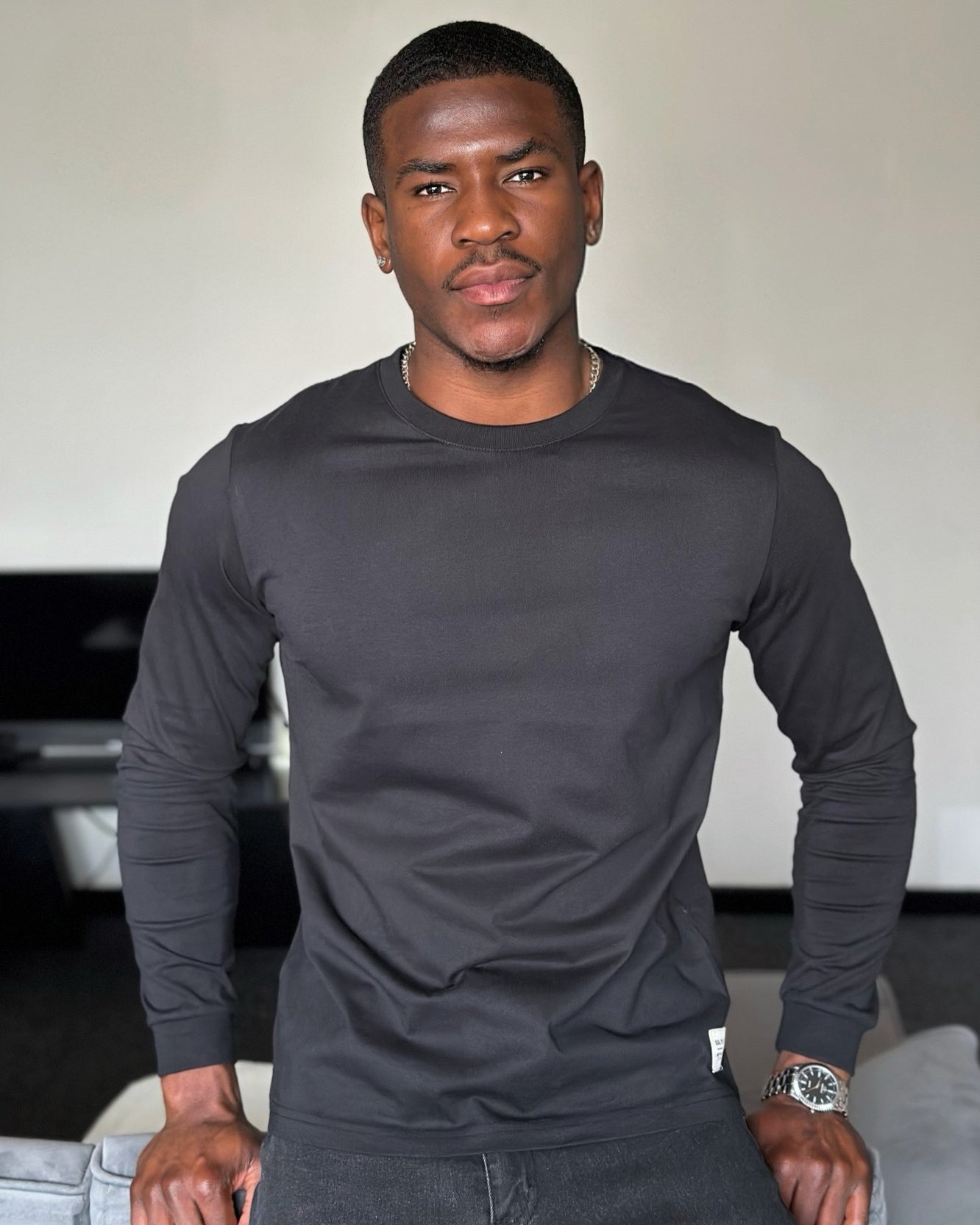 Veelzijdig T-shirt met ronde hals en lange mouwen | Arie